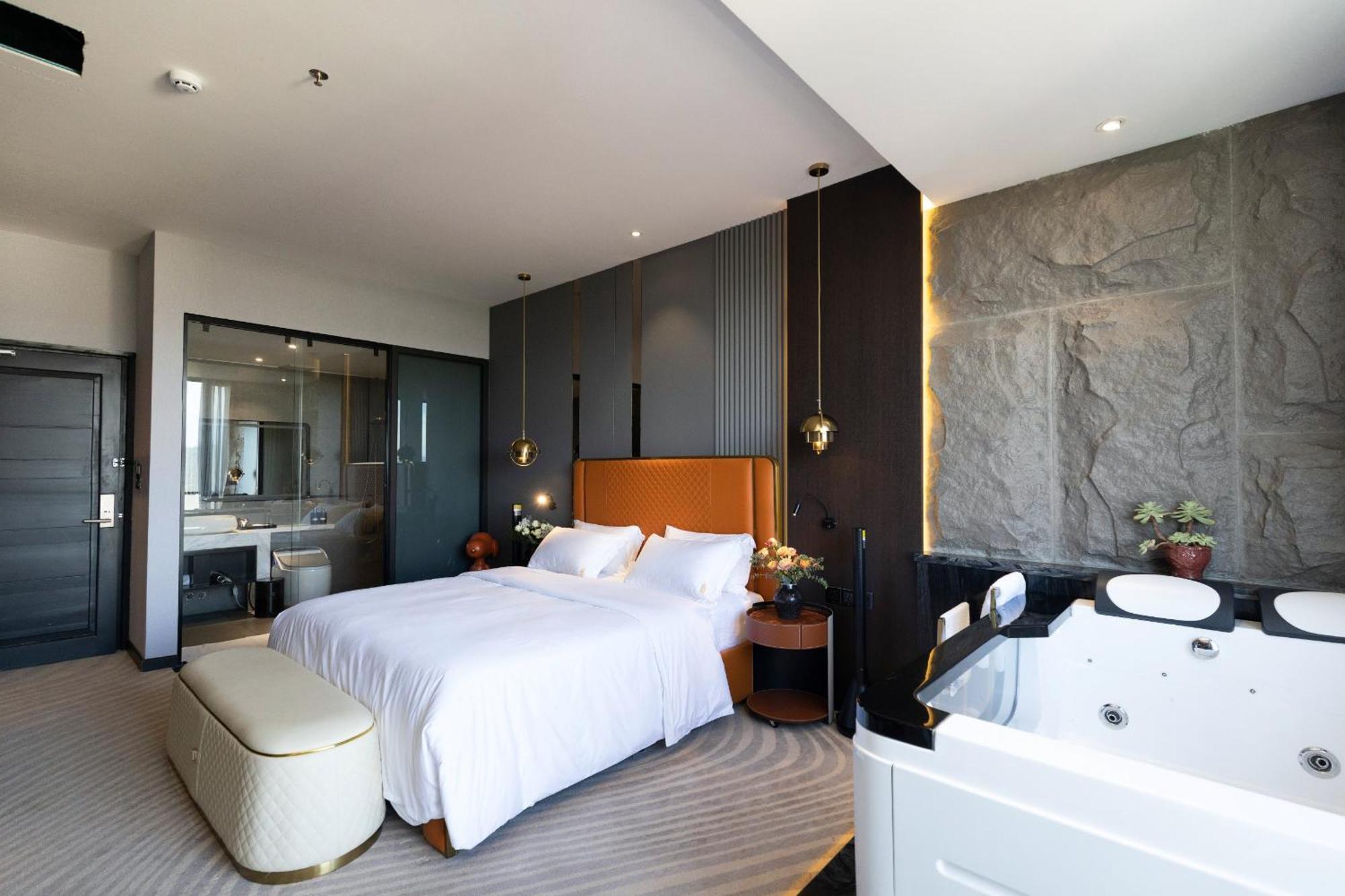 New Century Hotel - Dalat מראה חיצוני תמונה